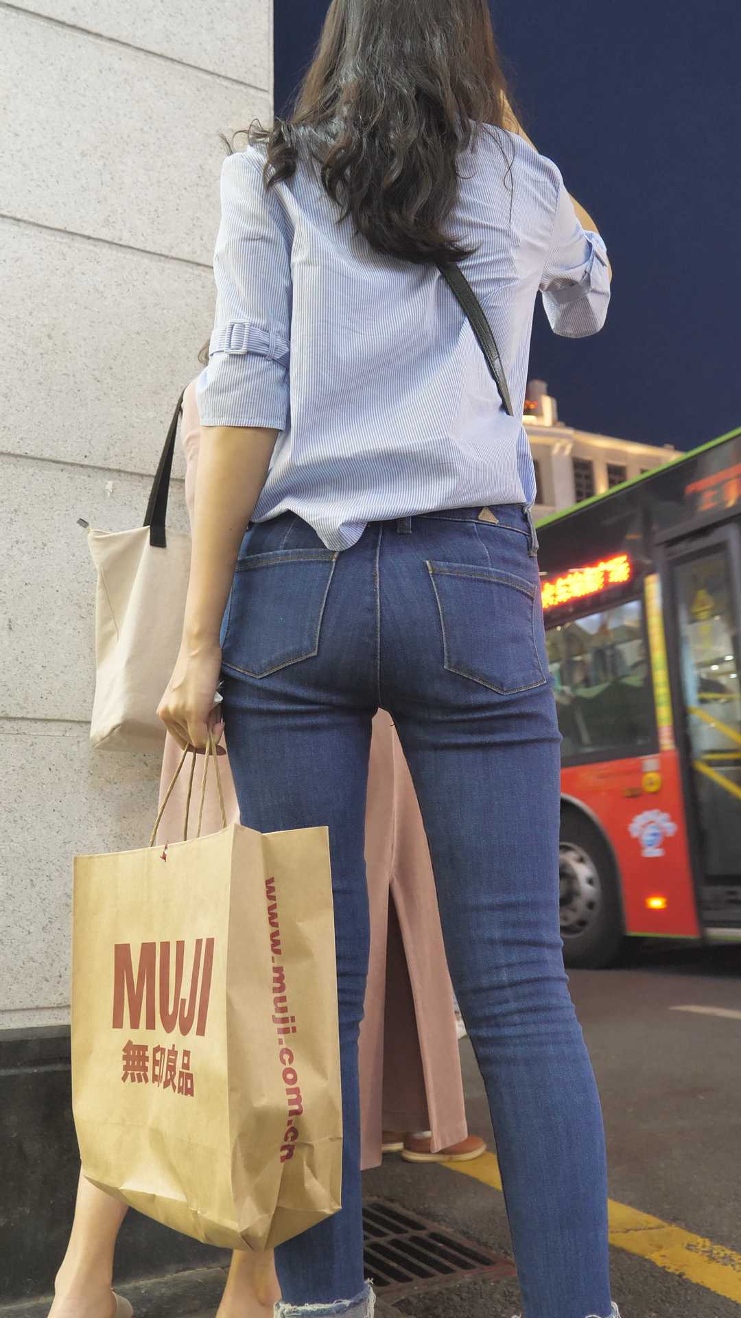 紧身蓝牛宽臀深沟战斗力强