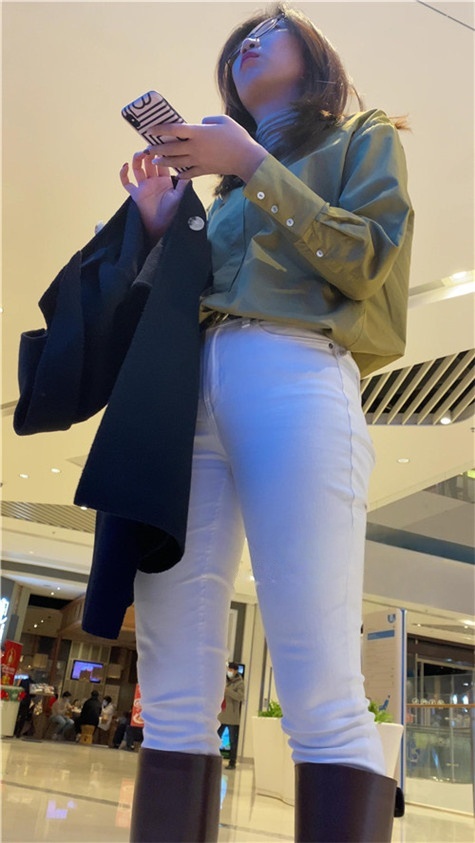 白裤美女[3.77G/MP4]