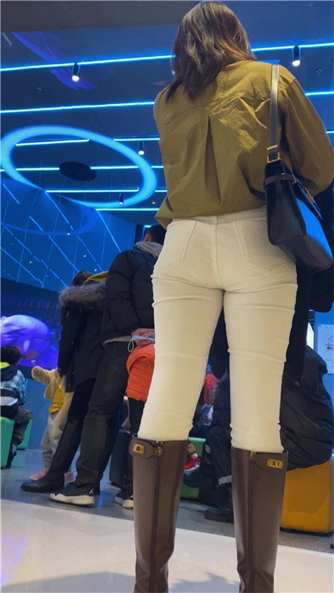 白裤美女[3.77G/MP4]