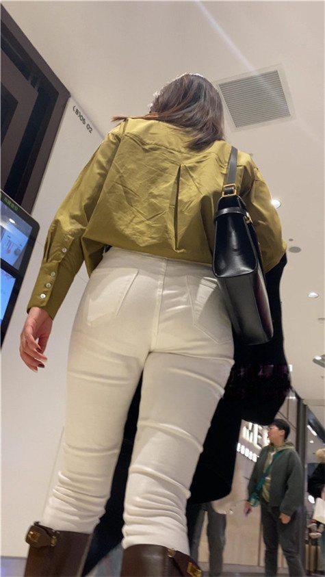 白裤美女[3.77G/MP4]