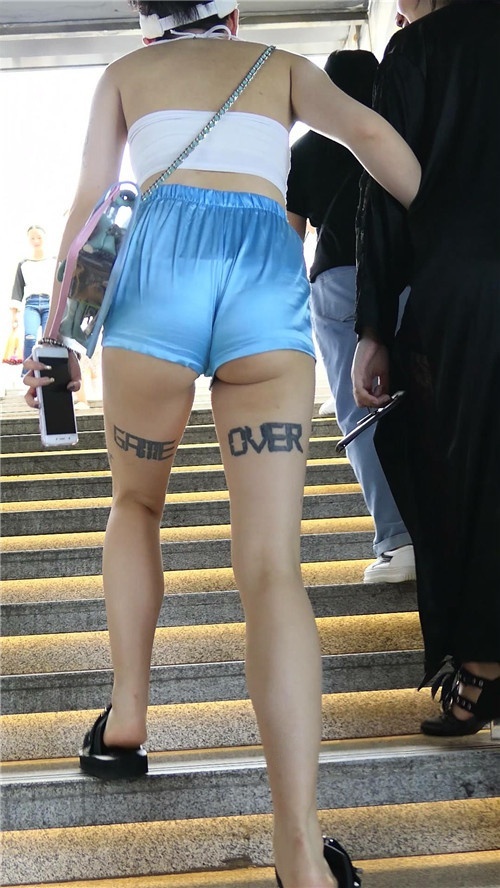 蓝色小热裤[388M/MP4]