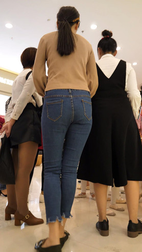 牛仔裤小妹[246M/MP4]