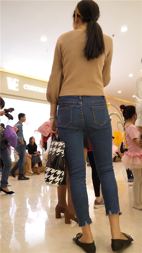 牛仔裤小妹[246M/MP4]