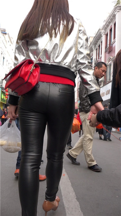 极品皮裤美妇[2.44G/MP4]