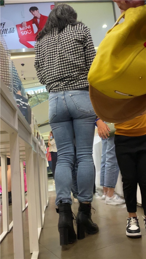 紧身牛仔裤[2.97G/MP4]