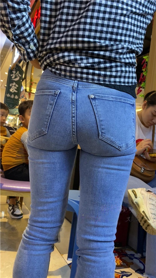 紧身牛仔裤[2.97G/MP4]