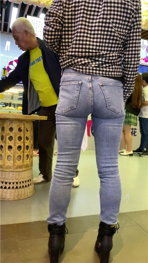 紧身牛仔裤[2.97G/MP4]