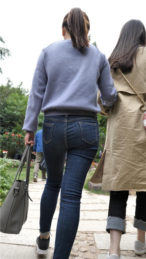 牛仔裤紧身裤[3.21G/MP4]