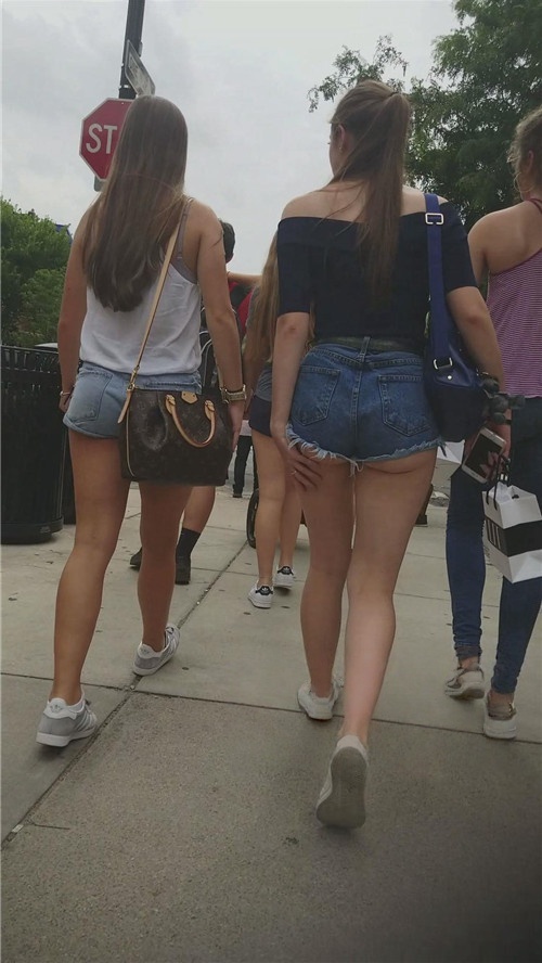 国外的作品也不错[790M/MP4]