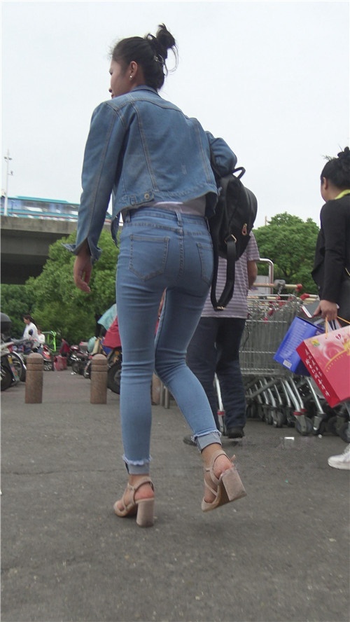 牛仔装小妹[4.03G/MP4]