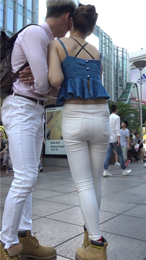 紧身白裤美女[2.58G/MP4]