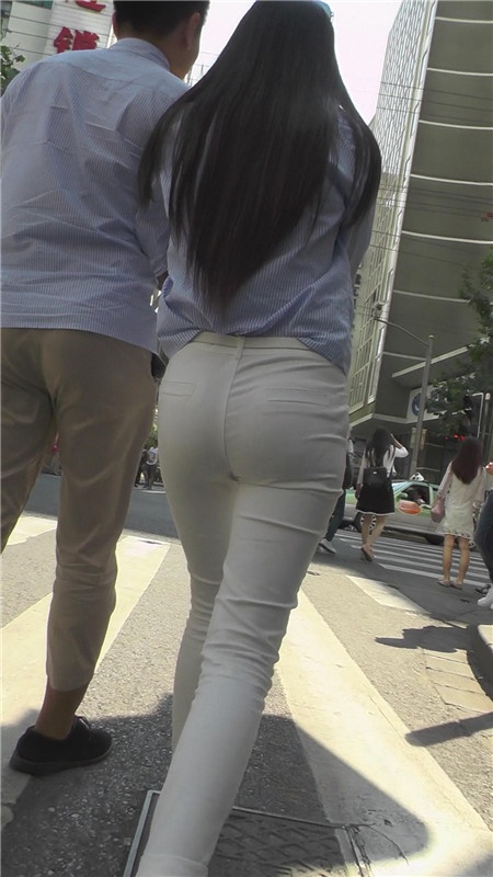 极品白裤圆润妹子[482M/MP4]