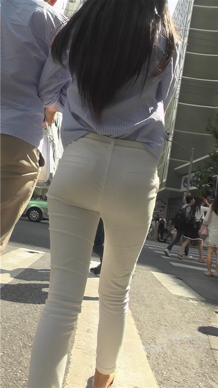 极品白裤圆润妹子[482M/MP4]