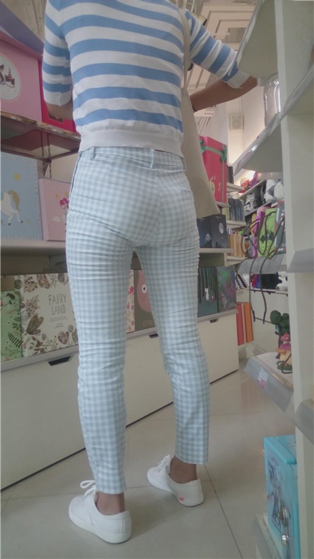 极品紧身大苹果美女[3.26G/MP4]