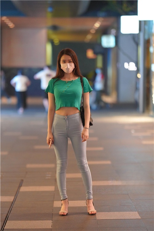 绿衣浅牛美女(81P)[1.14G/JPG]