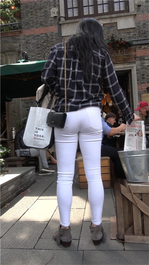 白色紧身裤女孩[2.16G/MP4]