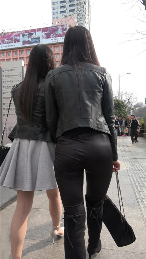 黑色高靴皮裤美妇[1.97G/MP4]