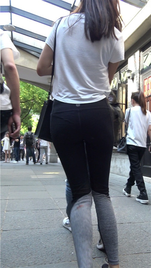 黑色紧身裤美女[1.36G/MP4]