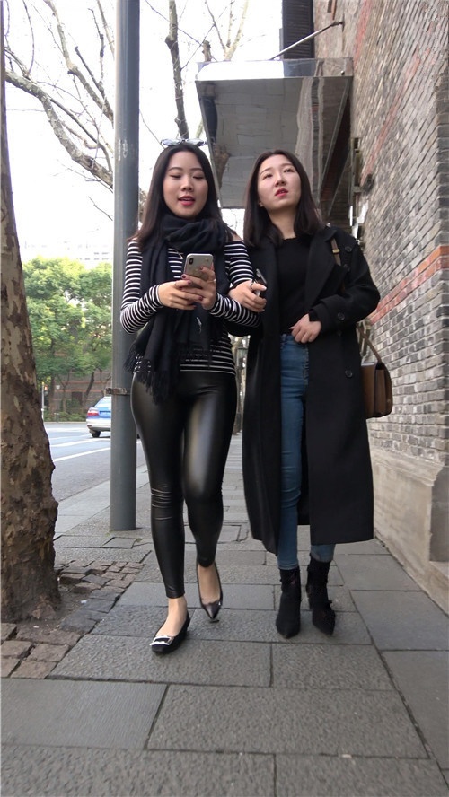 戴着墨镜的气质美女二、[1.99G/MP4]