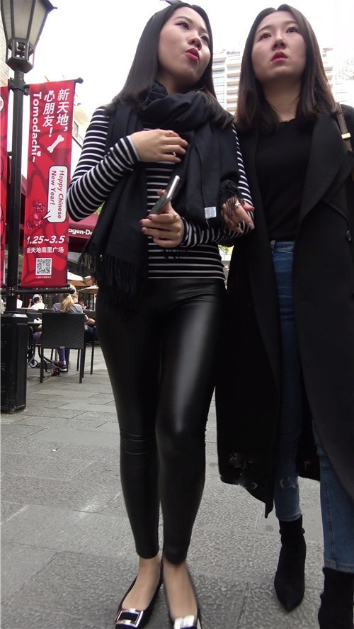 戴着墨镜的气质美女二、[1.99G/MP4]