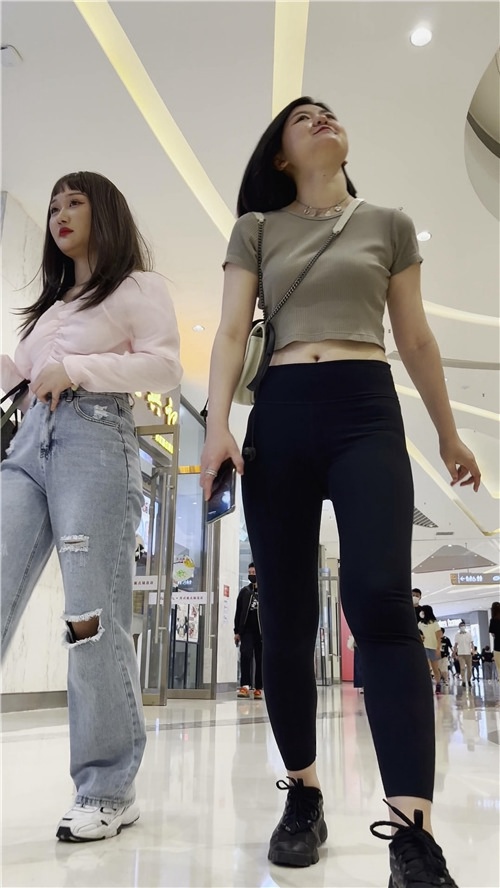 黑色紧身裤短发美女[5.14G/MP4]