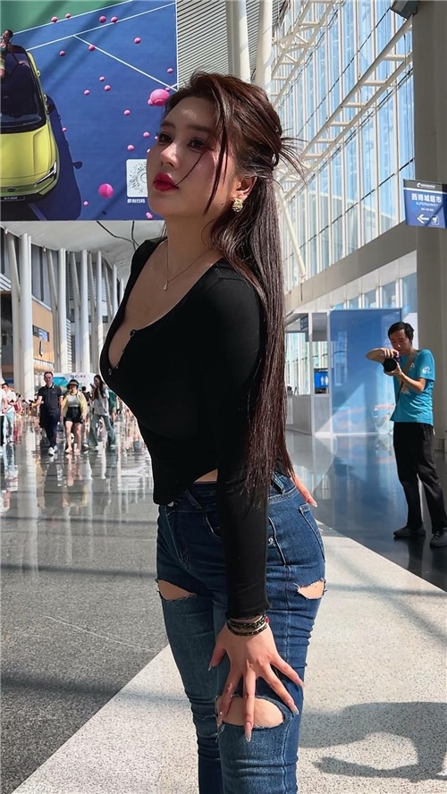 丰腴蜜桃牛仔[590M/MP4]