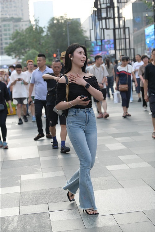 漂亮的紧牛小姐姐(148P)[3.26G/JPG]