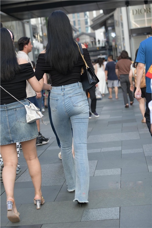 漂亮的紧牛小姐姐(148P)[3.26G/JPG]