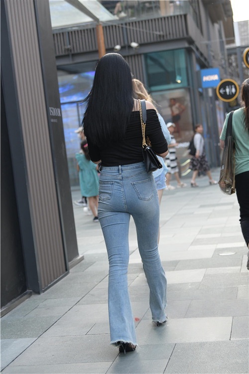 漂亮的紧牛小姐姐(148P)[3.26G/JPG]