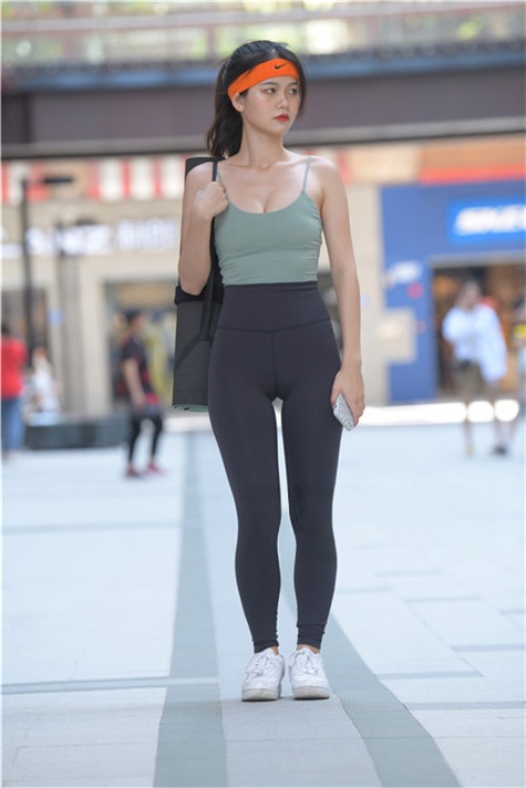 （套图一）黑色瑜伽裤女孩 (453P)[10.22G/JPG]