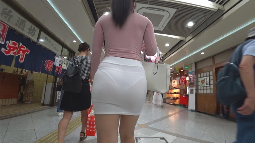 白色包臀裙美女[1.43G/MP4]