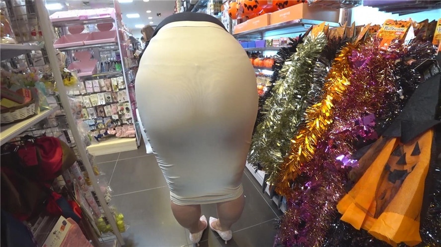 米色包屯长裙极品大腿OL[1.07G/MP4]