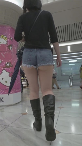 浅蓝牛仔热裤极品妹子[1018M/MP4]