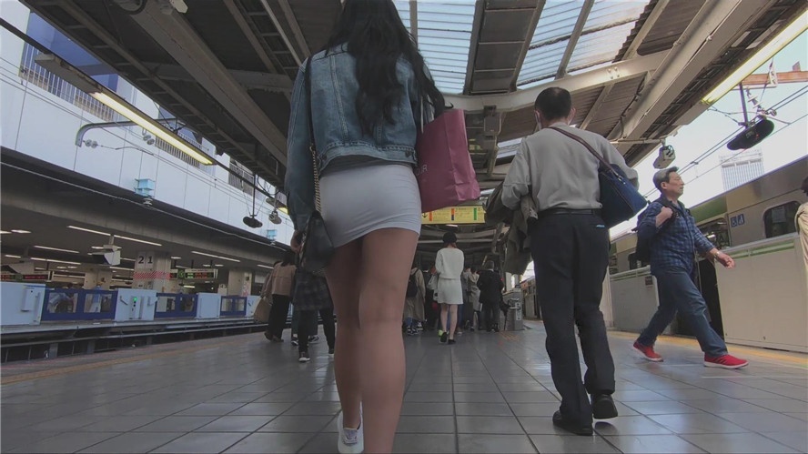 极品长发白色包臀裙美女[1.15G/MP4]