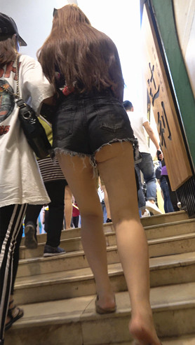 极品长发热裤美女[993M/MP4]