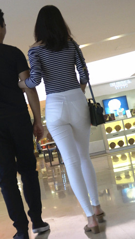 长腿白色紧身裤小姐姐[1012M/MP4]