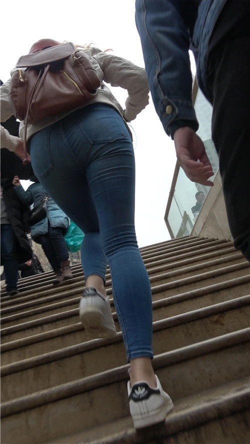 两组国外小妹[637M/MP4]