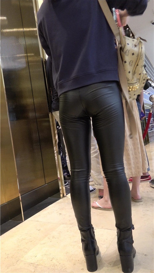 黑色皮裤MM[832M/MP4]