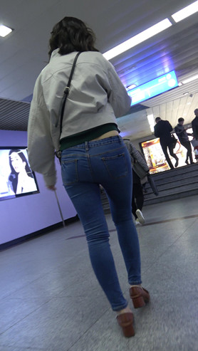 蓝牛紧身裤妹子[1.15G/MP4]