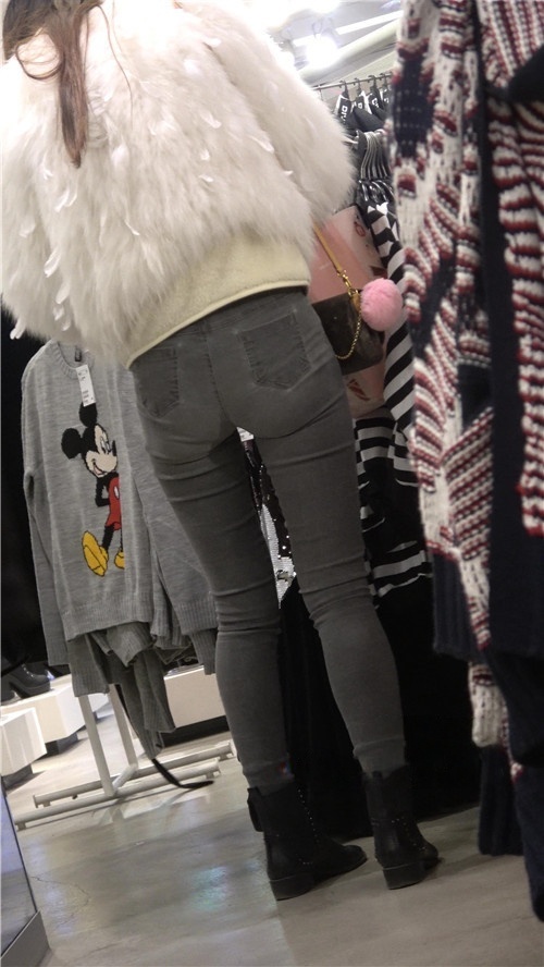 街拍三组牛仔裤MM[839M/MP4]