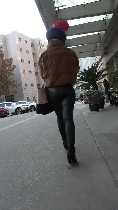 紧身皮裤MM[914M/MP4]