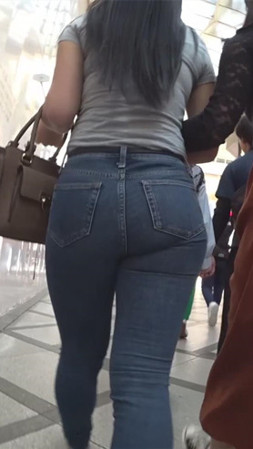 紧身蓝色牛仔裤美女[1.45G/MP4]