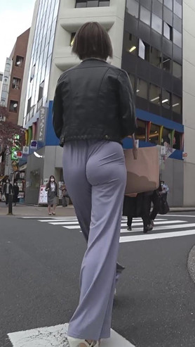 灰色休闲长裤美眉[1.39G/MP4]