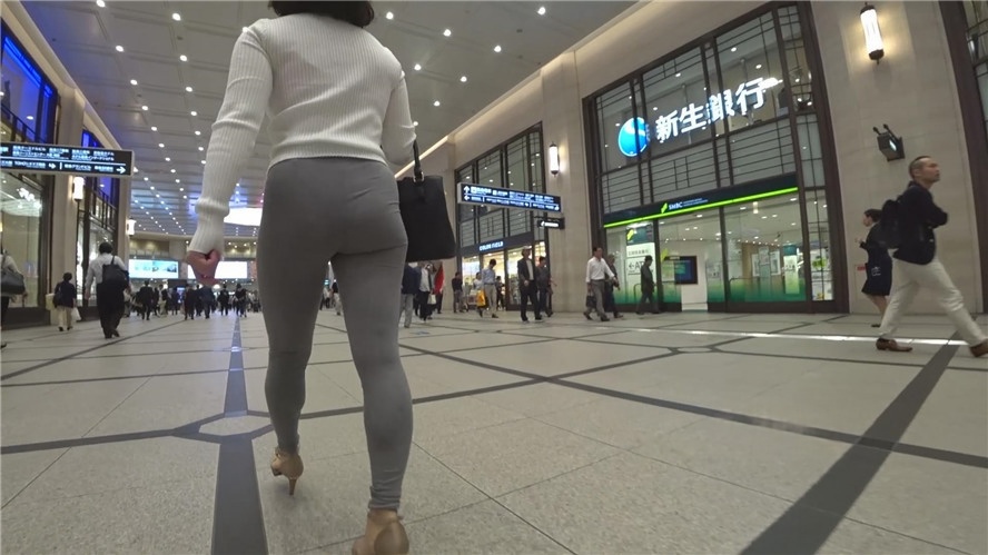 灰色紧身裤高跟OL[1.32G/MP4]