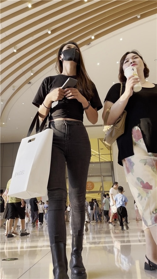 长腿蜜桃美女[6.64G/MP4]