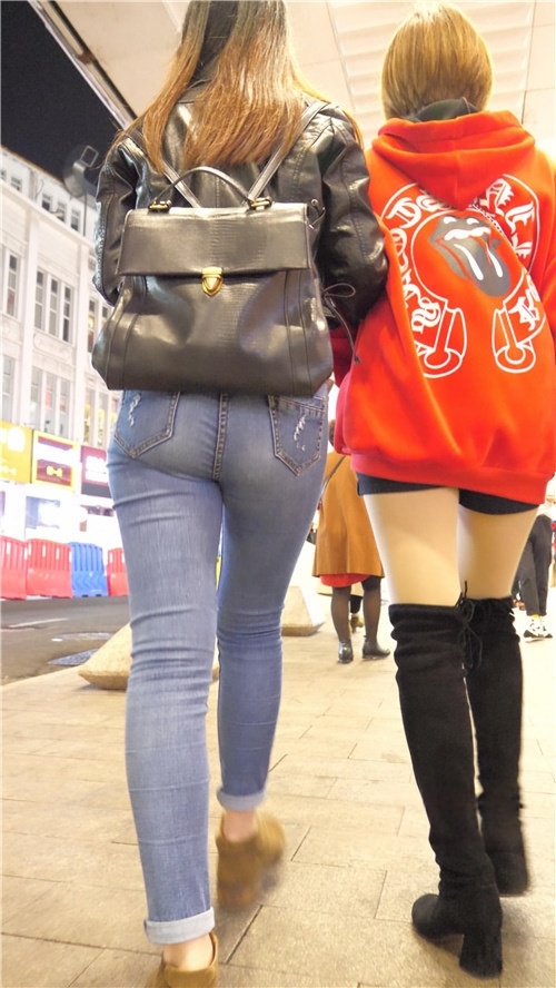 蓝色紧牛MM[2.3G/MP4]