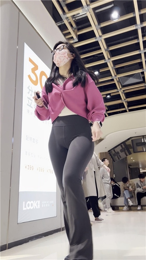 紧身蜜桃[3.42G/MP4]