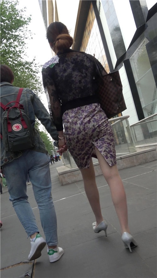 包屯花裙MM[899M/MP4]