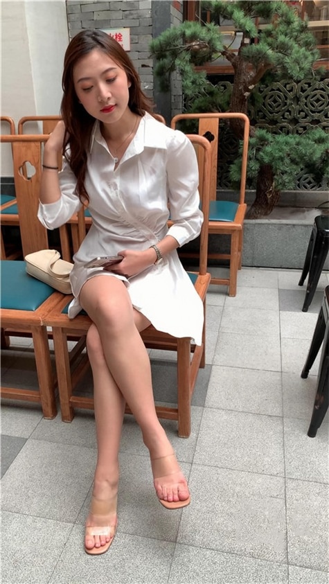 （视频+套图）白衣飘飘的小姐姐 [8.18G/MP4]