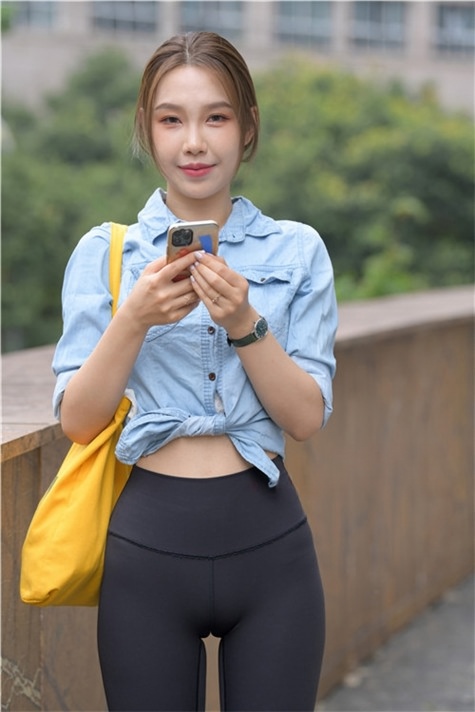 （视频+套图）黑色瑜伽裤青春女孩 [9.86G/MP4]